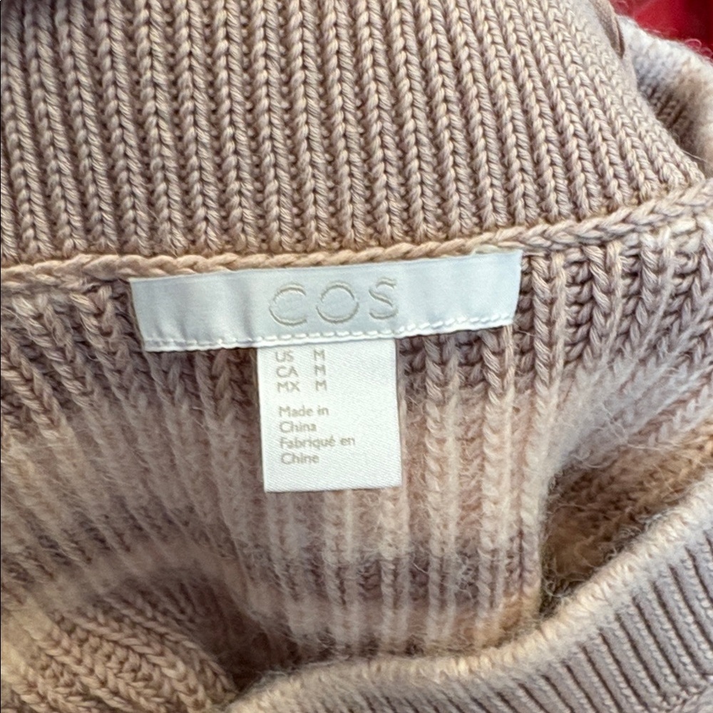 COS Striped V-Neck Vest Knitted Sleeveless Size medium beige - Picture 3 of 6